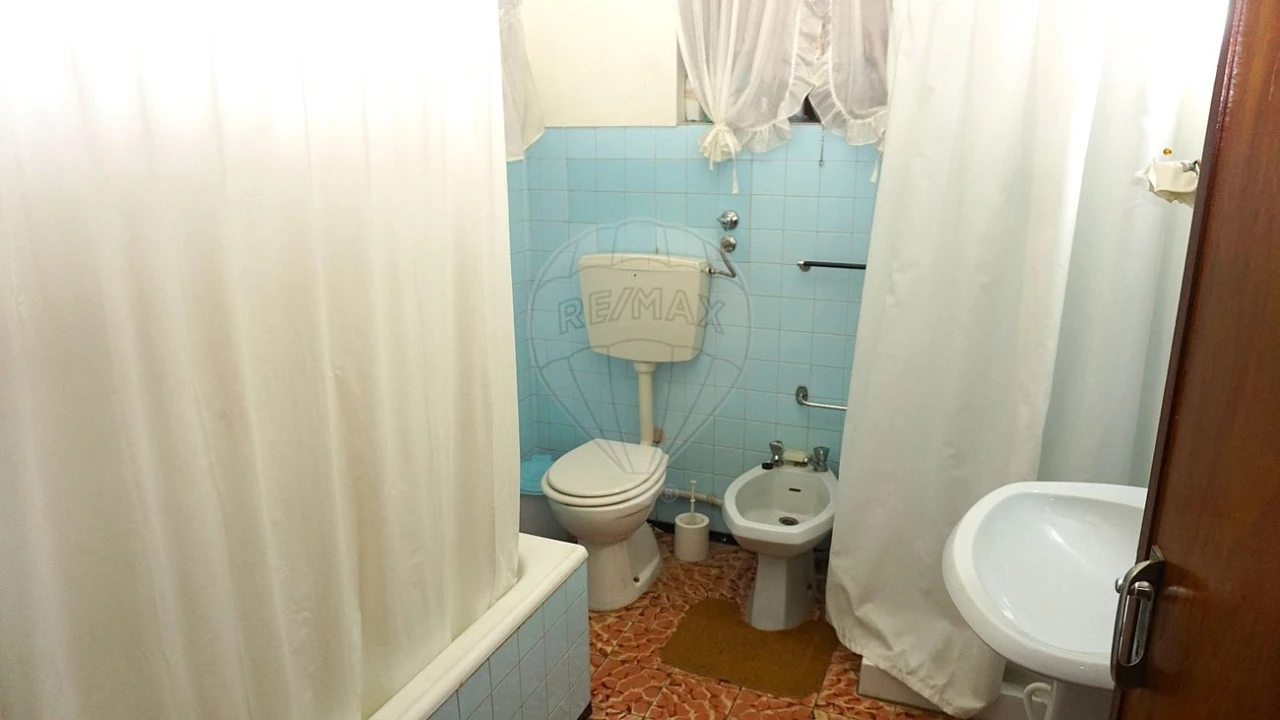 Moradia T5 para Venda em Tamengos, Aguim e Óis do Bairro Foto 28