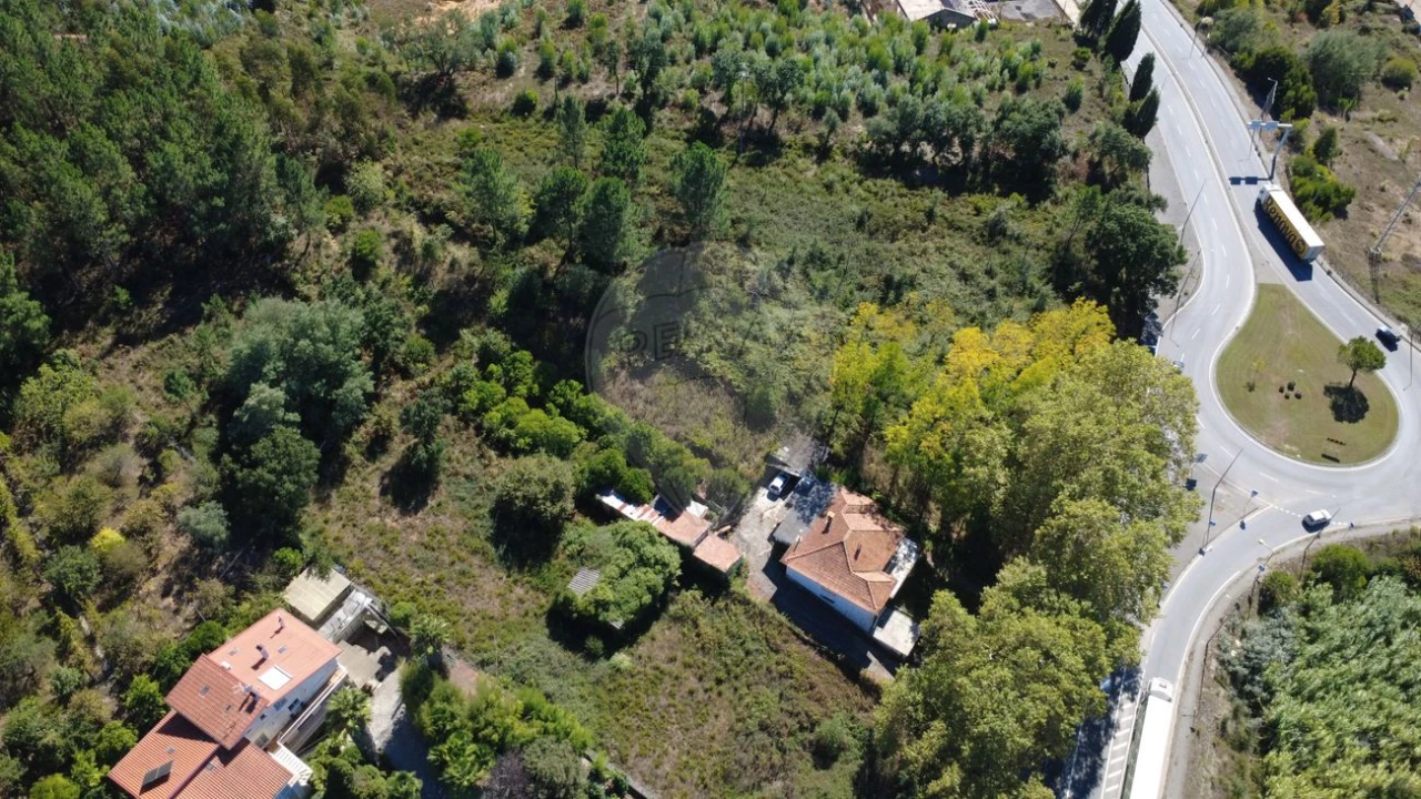 Moradia T5 para Venda em Tamengos, Aguim e Óis do Bairro Foto 10