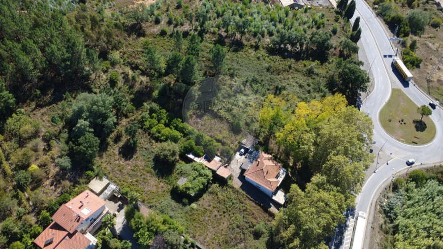 Moradia T5 para Venda em Tamengos, Aguim e Óis do Bairro Foto 10