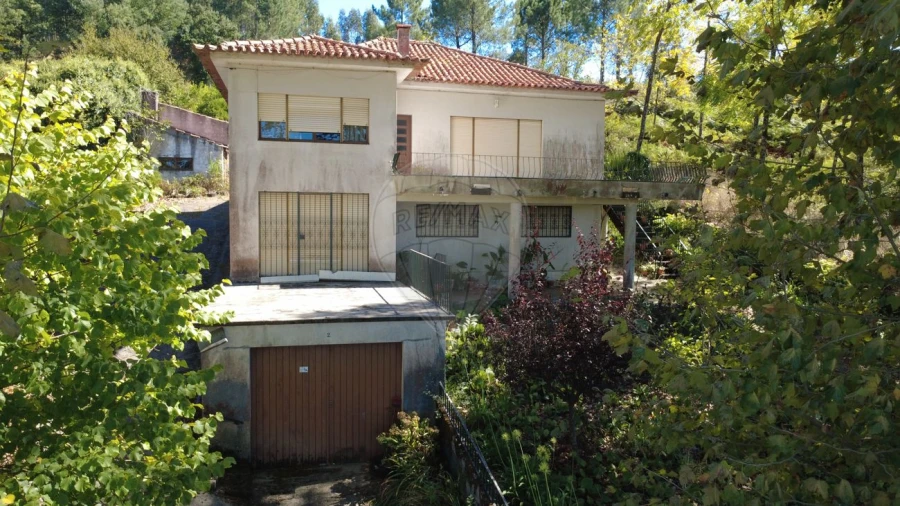 Moradia T5 para Venda em Tamengos, Aguim e Óis do Bairro Foto 1