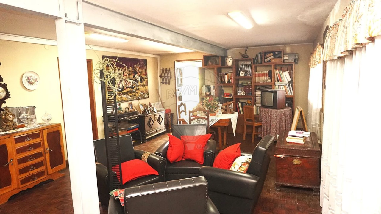 Moradia T5 para Venda em Tamengos, Aguim e Óis do Bairro Foto 22