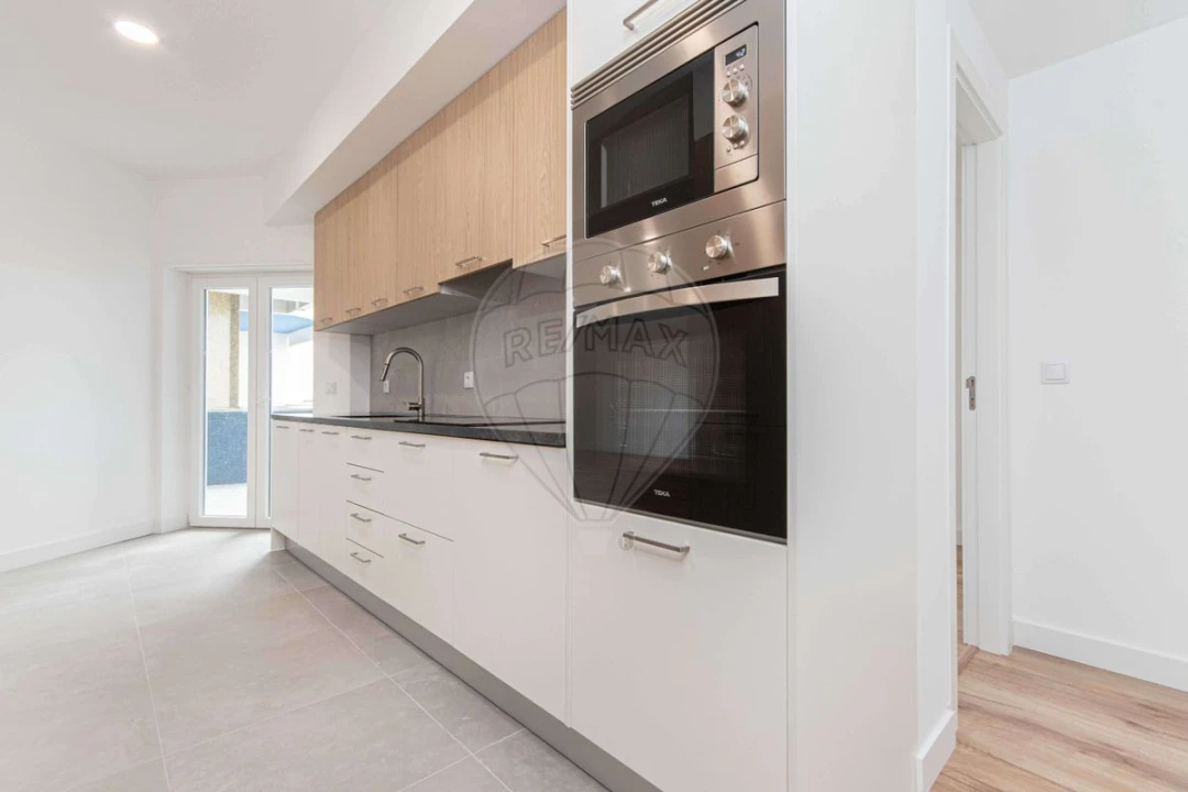 Apartamento T3 para Venda em Almada, Cova da Piedade, Pragal e Cacilhas Foto 14