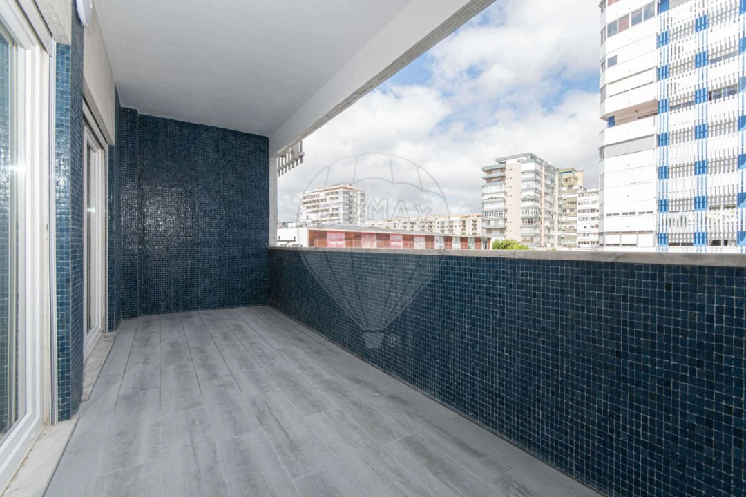 Apartamento T3 para Venda em Almada, Cova da Piedade, Pragal e Cacilhas Foto 16