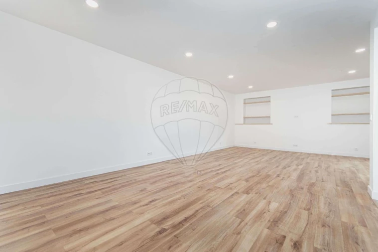 Apartamento T3 para Venda em Almada, Cova da Piedade, Pragal e Cacilhas Foto 10