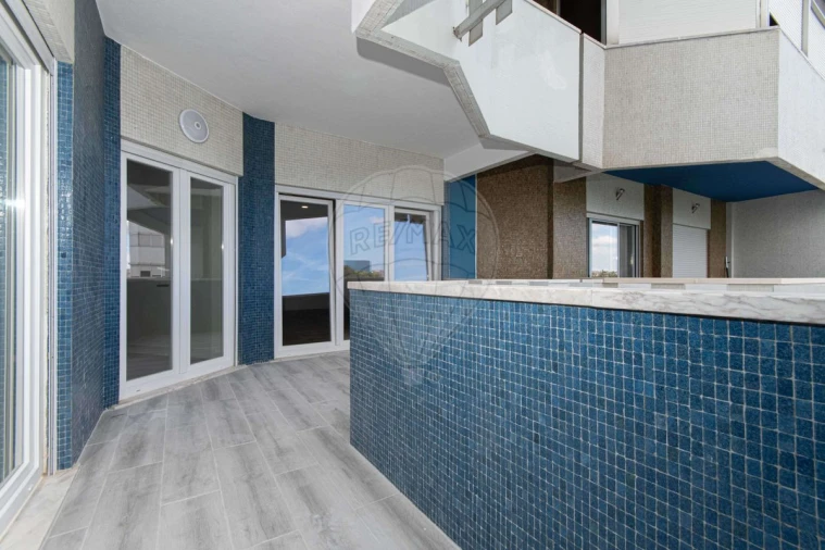 Apartamento T3 para Venda em Almada, Cova da Piedade, Pragal e Cacilhas Foto 17