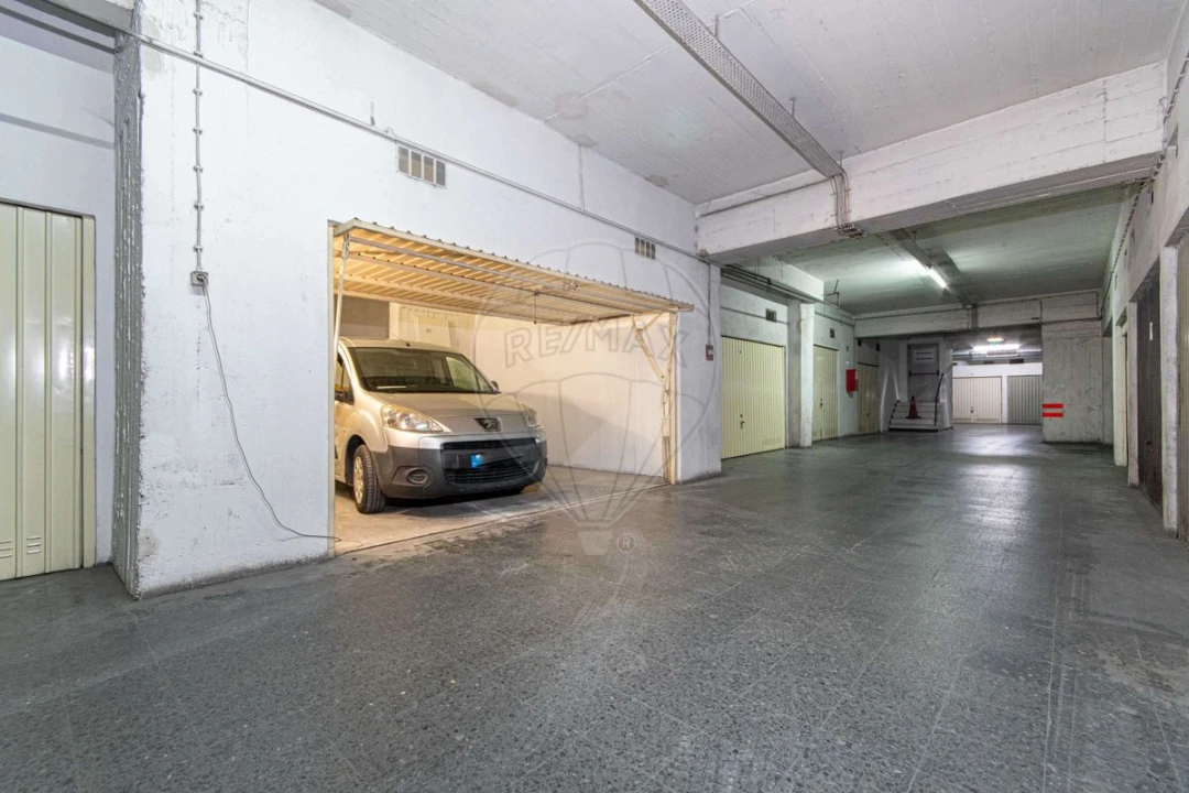 Apartamento T3 para Venda em Almada, Cova da Piedade, Pragal e Cacilhas Foto 26