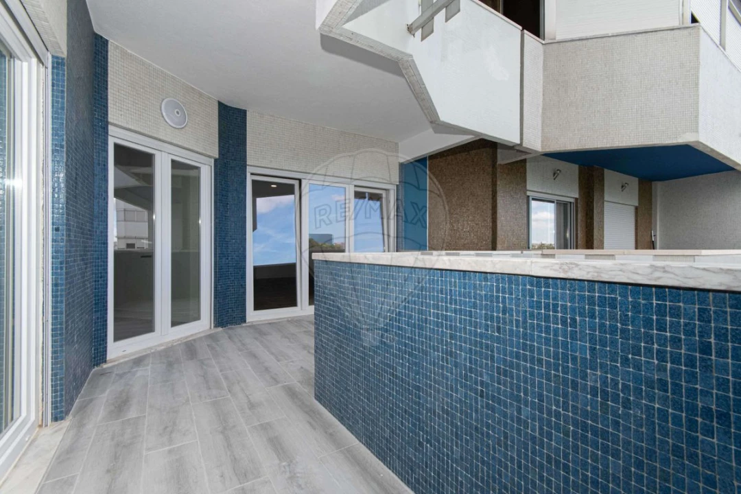 Apartamento T3 para Venda em Almada, Cova da Piedade, Pragal e Cacilhas Foto 17