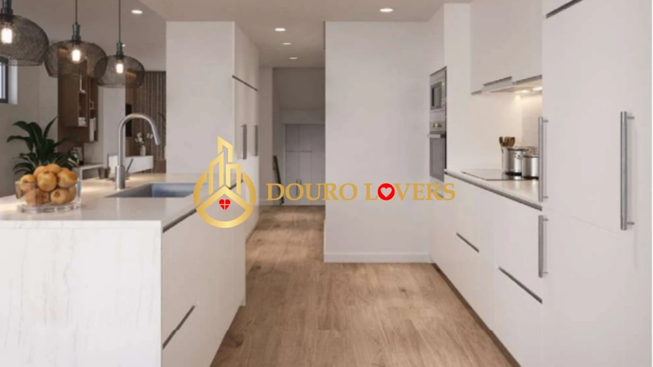 Moradia T4 para Venda em Madalena Foto 11