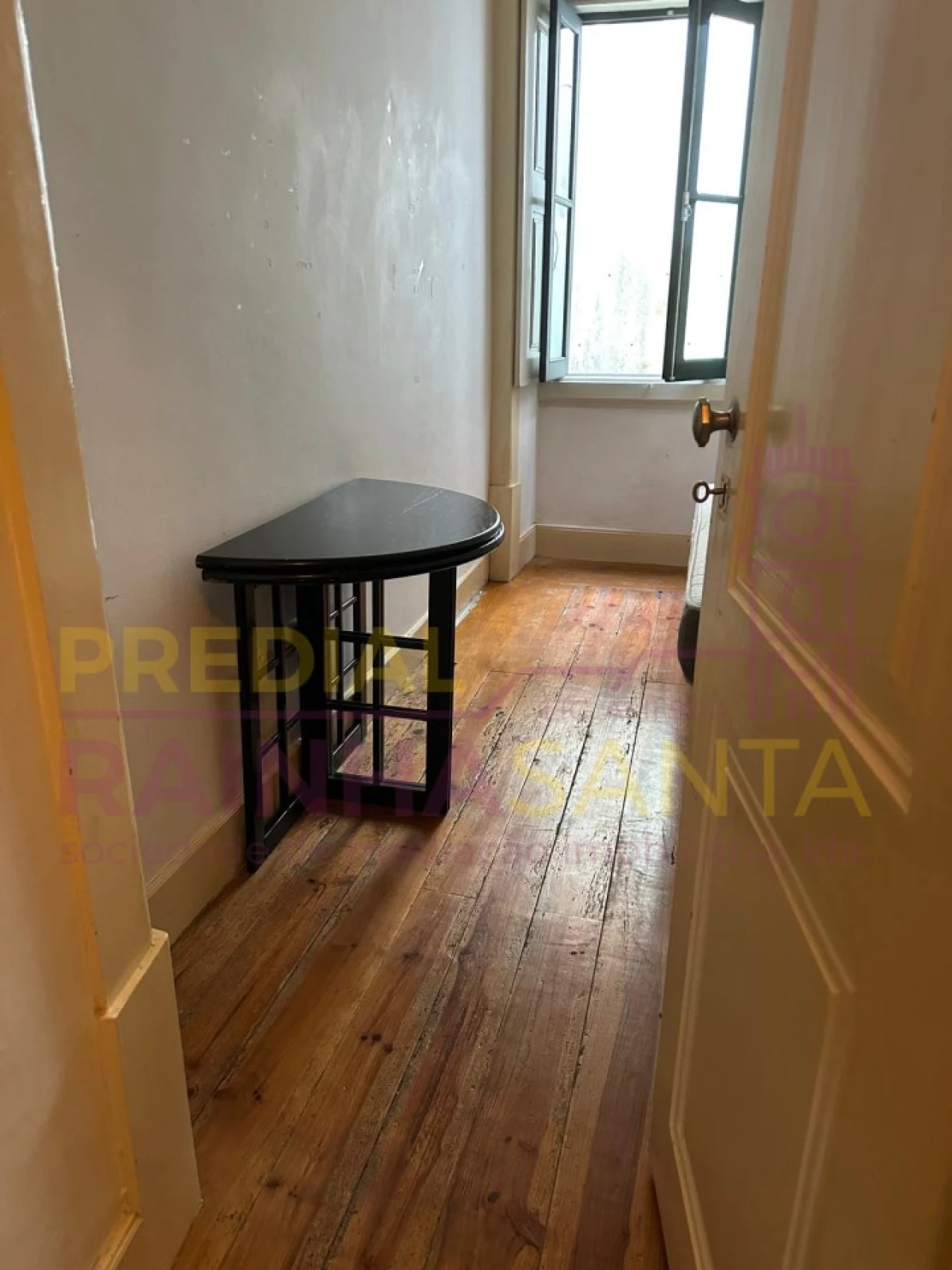 Quarto para Arrendamento em Sé Nova, Santa Cruz, Almedina e São Bartolomeu Foto 2