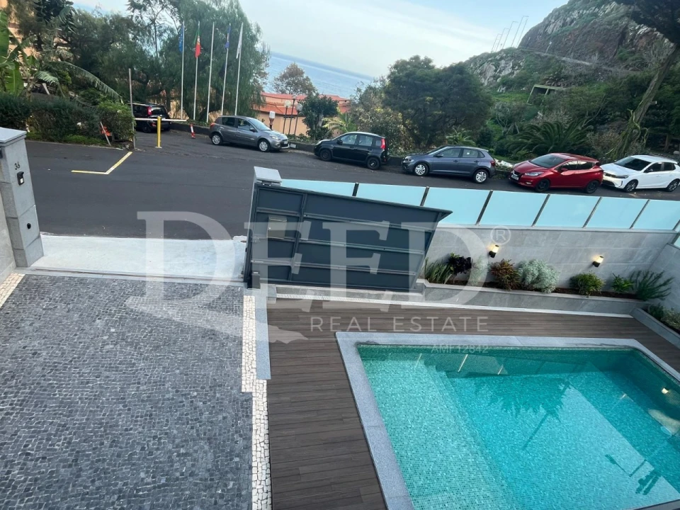 Moradia T4 para Venda em Machico Foto 30