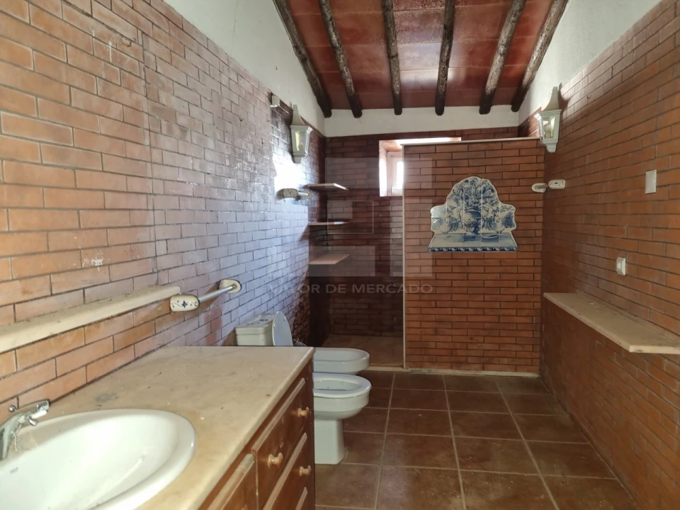 Apartamento T4 para Venda em Borba (Matriz) Foto 17