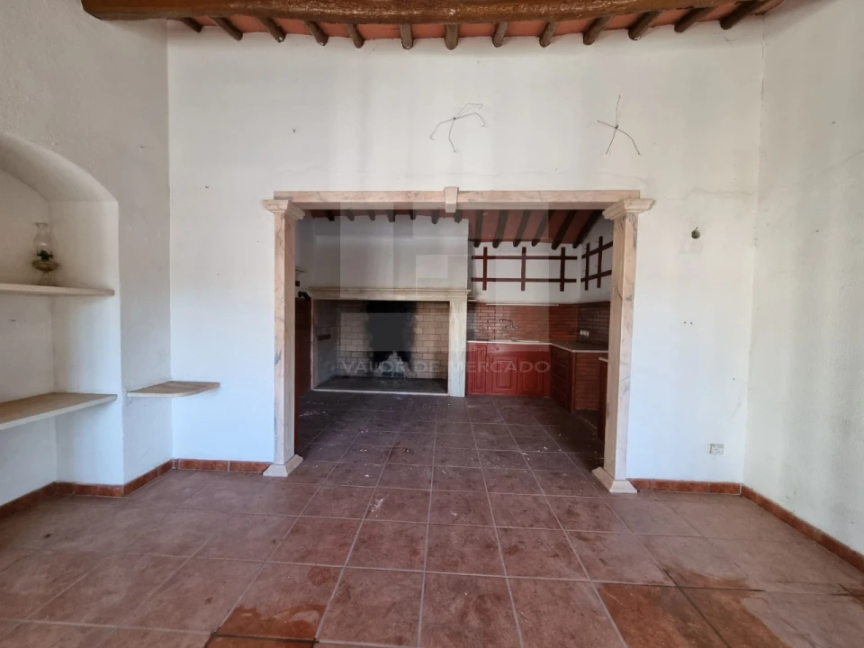 Apartamento T4 para Venda em Borba (Matriz) Foto 20