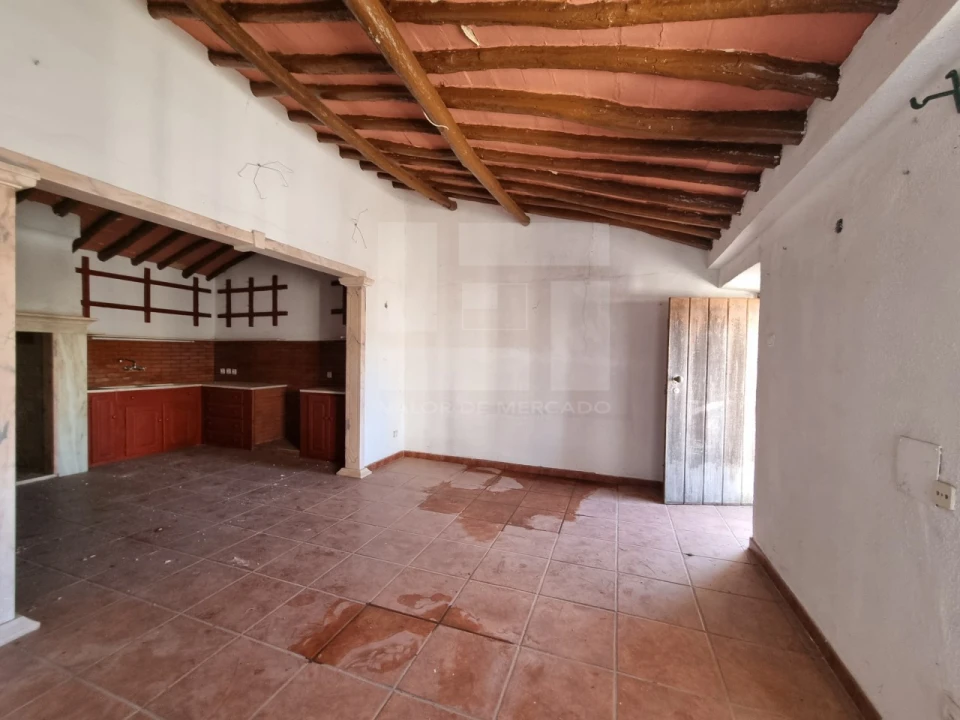 Apartamento T4 para Venda em Borba (Matriz) Foto 21