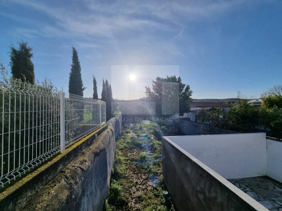 Apartamento T4 para Venda em Borba (Matriz) Foto 26