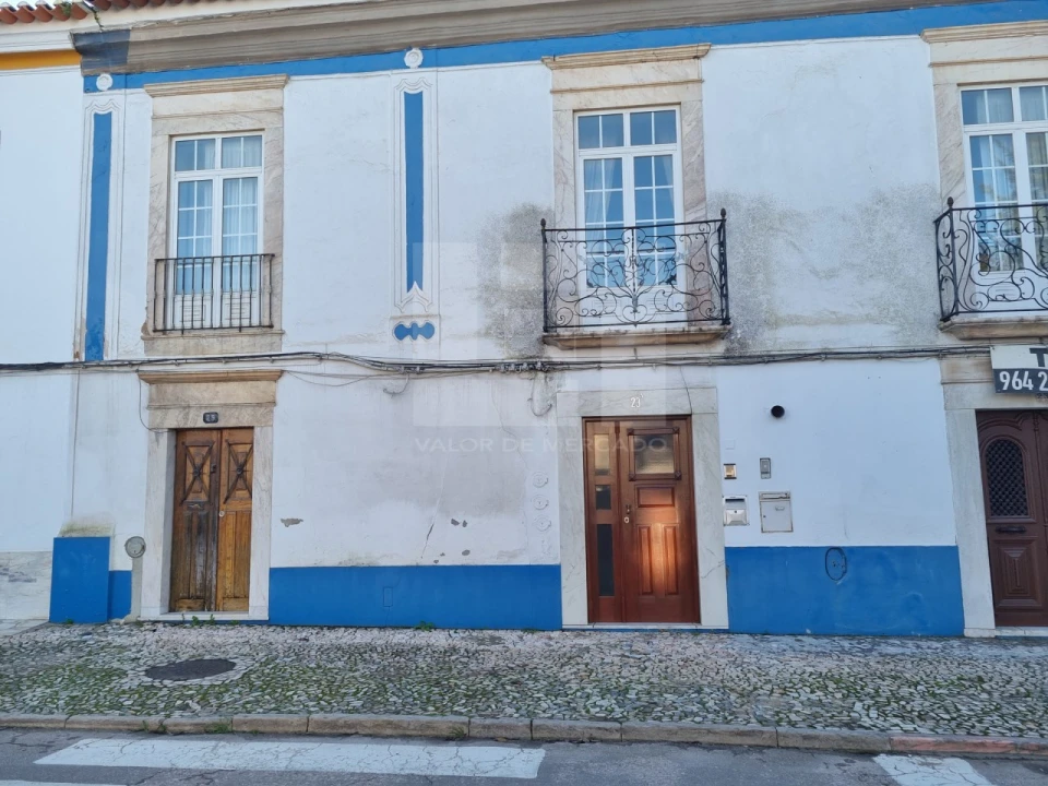 Apartamento T4 para Venda em Borba (Matriz) Foto 3