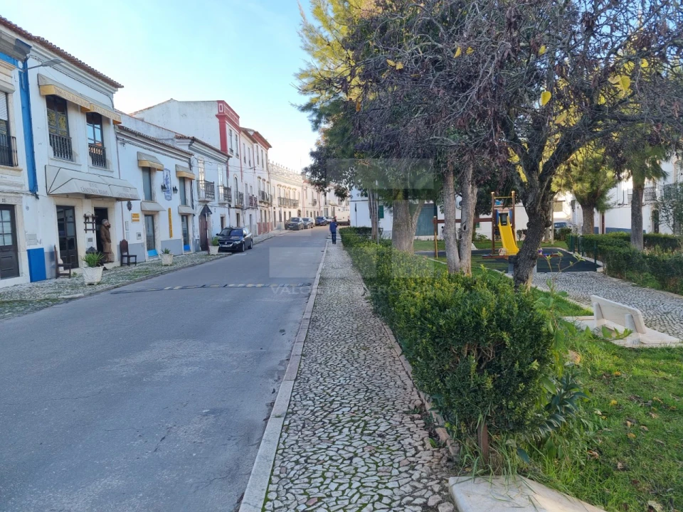 Apartamento T4 para Venda em Borba (Matriz) Foto 28