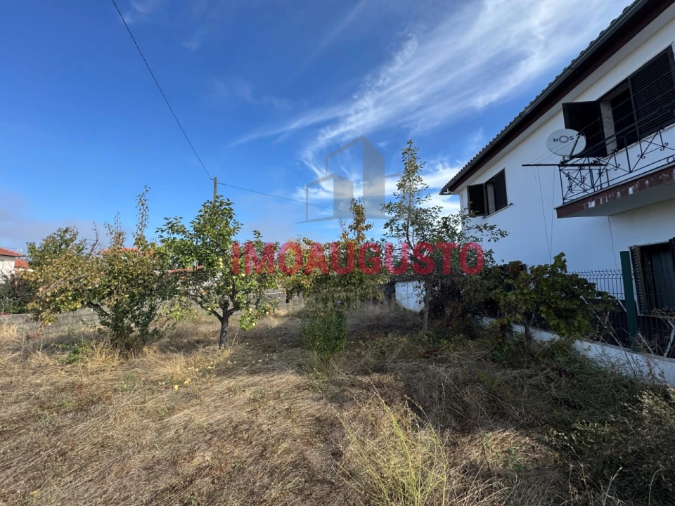 Moradia T4 para Venda em Lajeosa e Forcalhos Foto 26