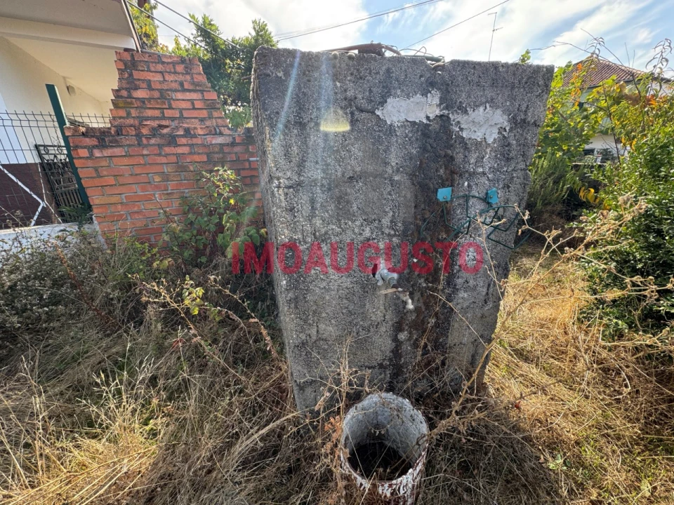 Moradia T4 para Venda em Lajeosa e Forcalhos Foto 28