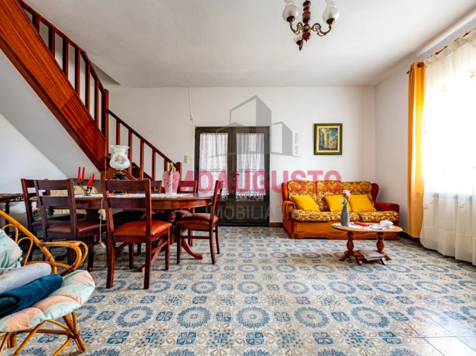 Moradia T4 para Venda em Lajeosa e Forcalhos Foto 5