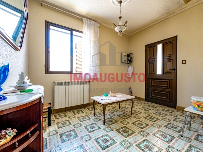 Moradia T4 para Venda em Lajeosa e Forcalhos Foto 10