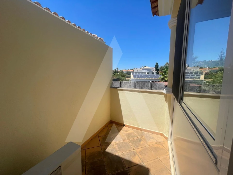 Apartamento T2 para Arrendamento em Almancil Foto 6