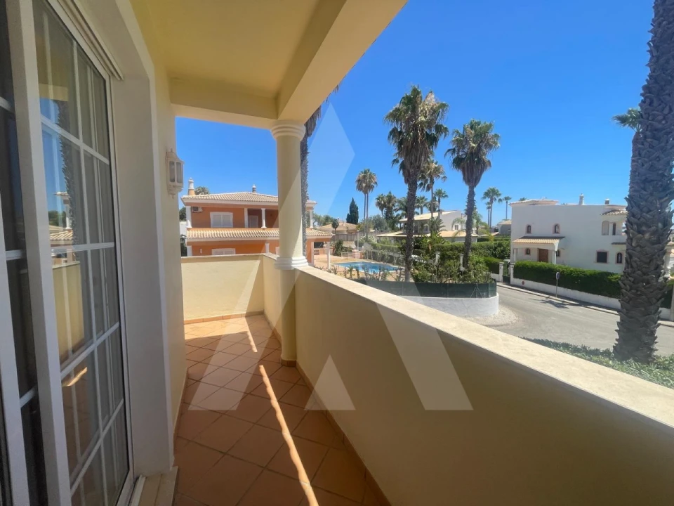 Apartamento T2 para Arrendamento em Almancil Foto 3