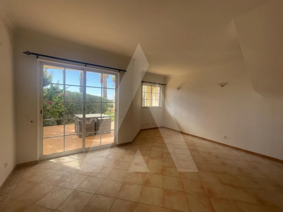 Apartamento T2 para Arrendamento em Almancil Foto 14