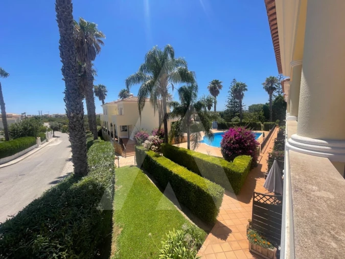 Apartamento T2 para Arrendamento em Almancil Foto 19