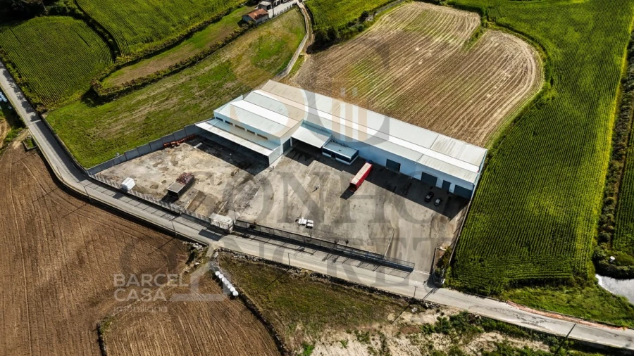 Armazém para Venda em Chorente, Góios, Courel, Pedra Furada e Gueral Foto 1
