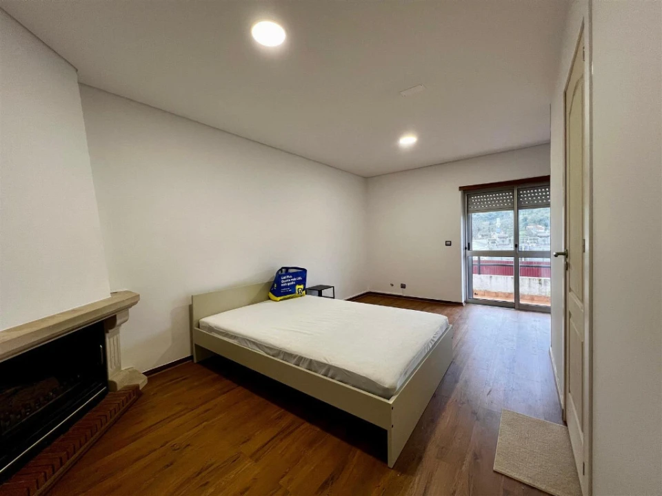 Apartamento T3 para Venda em São Martinho do Bispo e Ribeira de Frades Foto 3