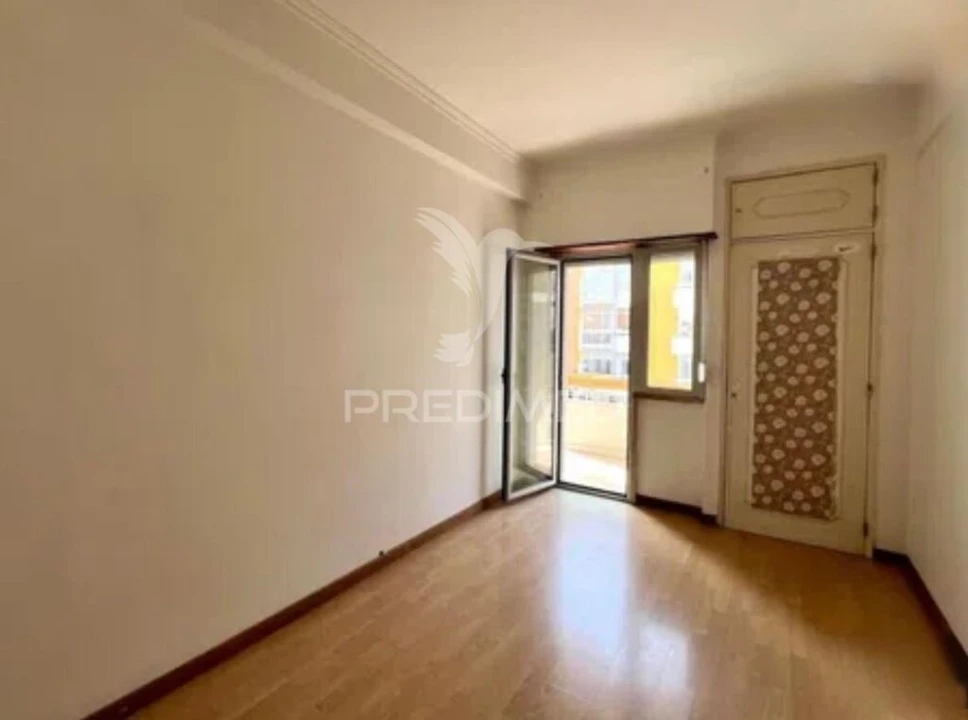 Apartamento T2 para Venda em Oeiras e São Julião da Barra, Paço de Arcos e Caxias Foto 4