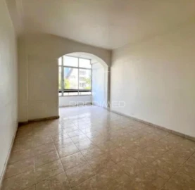 Apartamento T2 para Venda em Oeiras e São Julião da Barra, Paço de Arcos e Caxias