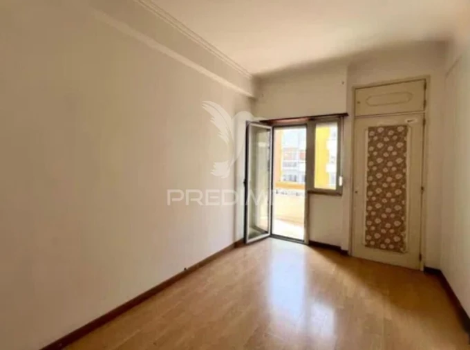 Apartamento T2 para Venda em Oeiras e São Julião da Barra, Paço de Arcos e Caxias Foto 4