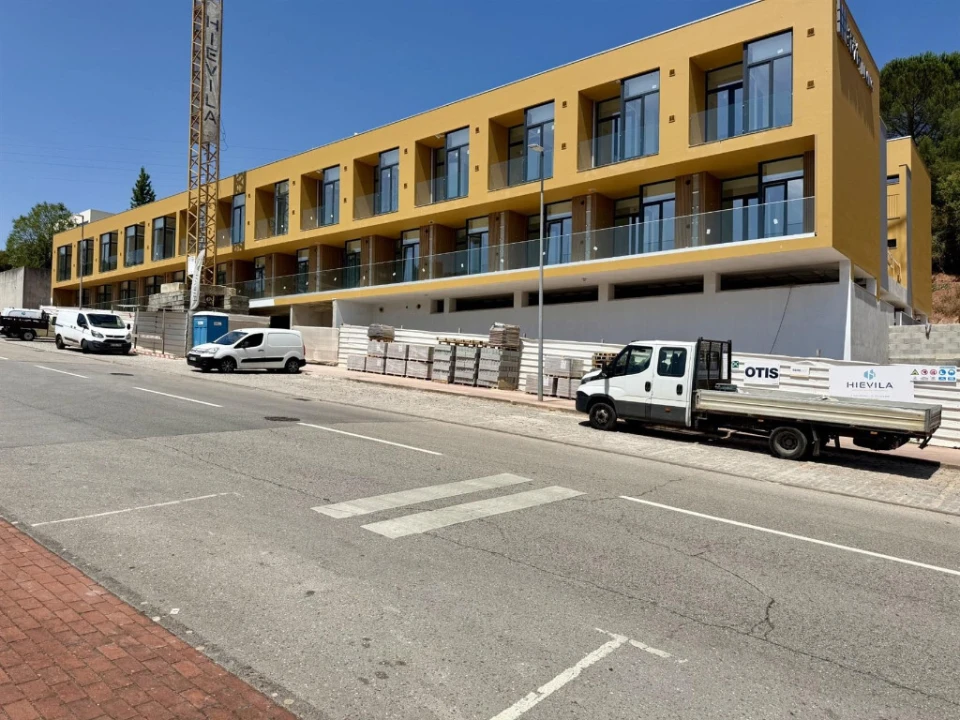 Apartamento para Venda em Santo Antonio dos Olivais Foto 1