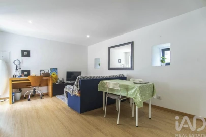 Moradia T4 para Venda em Campanhã