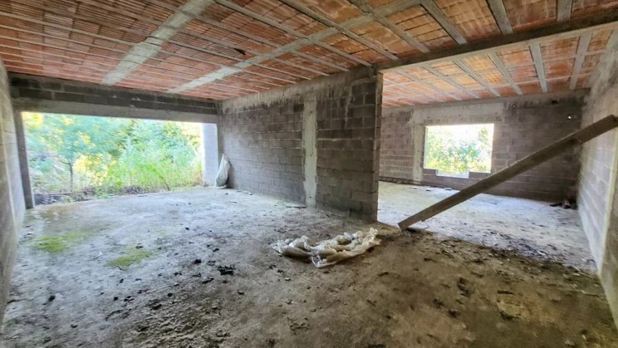 Terreno para Venda em Parada do Bouro