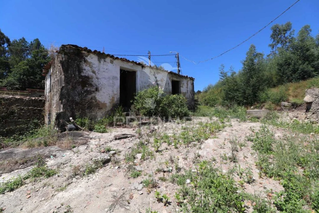 Moradia T3 para Venda em Sabariz Foto 8