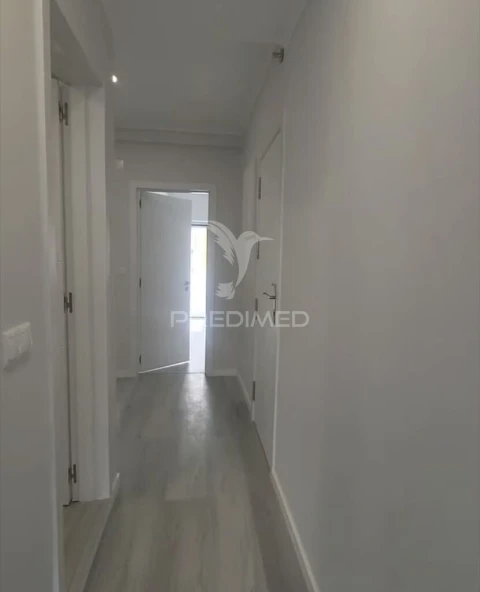 Apartamento T2 para Venda em Oeiras e São Julião da Barra, Paço de Arcos e Caxias