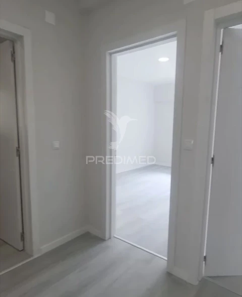 Apartamento T2 para Venda em Oeiras e São Julião da Barra, Paço de Arcos e Caxias