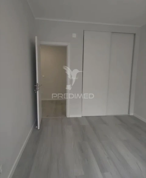 Apartamento T2 para Venda em Oeiras e São Julião da Barra, Paço de Arcos e Caxias