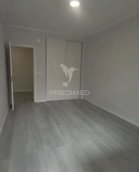 Apartamento T2 para Venda em Oeiras e São Julião da Barra, Paço de Arcos e Caxias