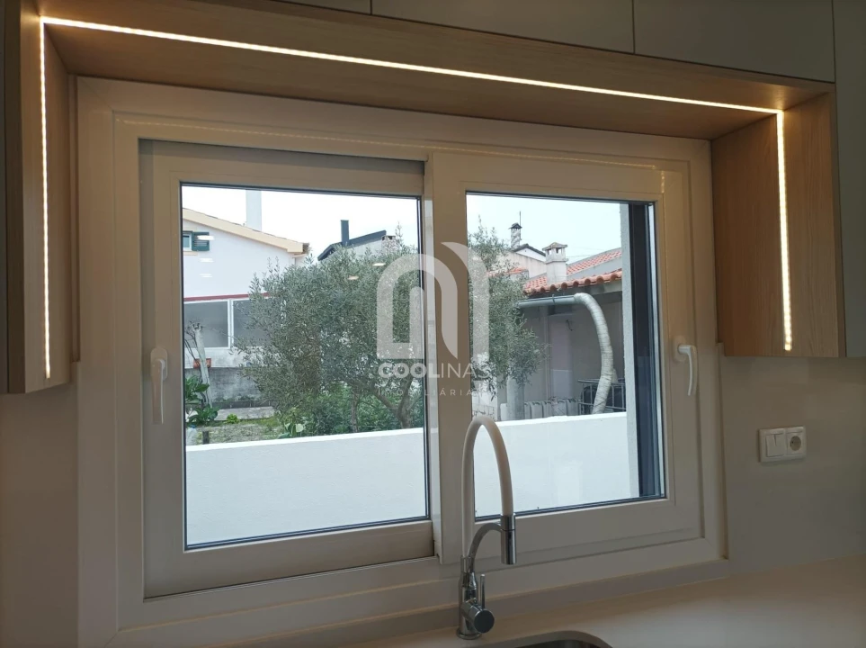 Moradia T4 para Venda em Quinta do Anjo Foto 3