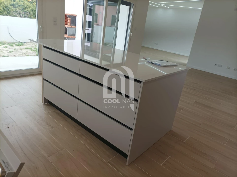 Moradia T4 para Venda em Quinta do Anjo Foto 17