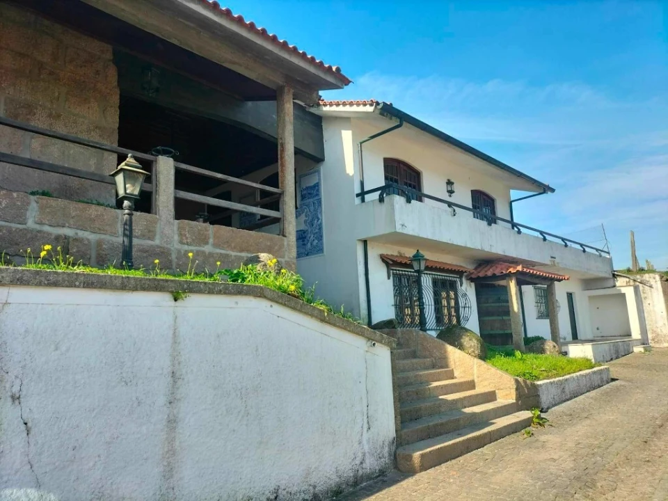 Negócio para Venda em Lamelas e Guimarei Foto 3