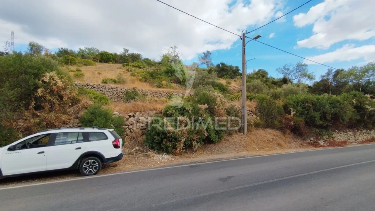 Terreno para Venda em Conceição e Estoi Foto 1