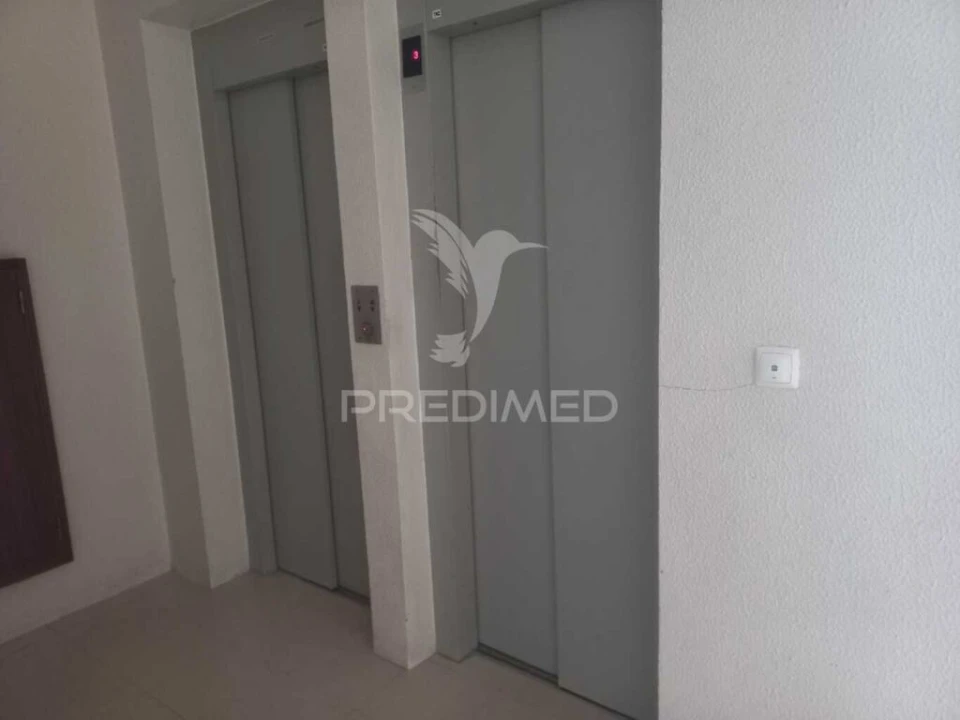 Apartamento T2 para Venda em Castanheira do Ribatejo e Cachoeiras Foto 4