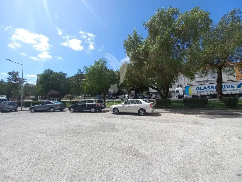 Apartamento T2 para Venda em Castanheira do Ribatejo e Cachoeiras Foto 1