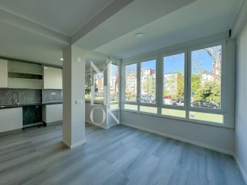 Apartamento T2 para Venda em Oeiras e São Julião da Barra, Paço de Arcos e Caxias