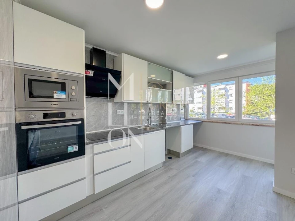 Apartamento T2 para Venda em Oeiras e São Julião da Barra, Paço de Arcos e Caxias Foto 7