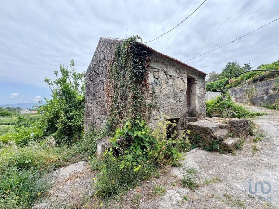 Moradia T3 para Venda em Podame Foto 9